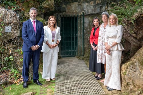 Altamira mantiene el actual régimen de visitas tras confirmar que la conservación de la cueva sigue siendo estable Altamira mantiene el actual régimen de visitas tras confirmar que la conservación de la cueva sigue siendo estable